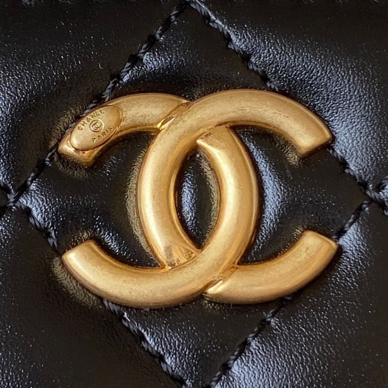 Ch**el cosmetic bags